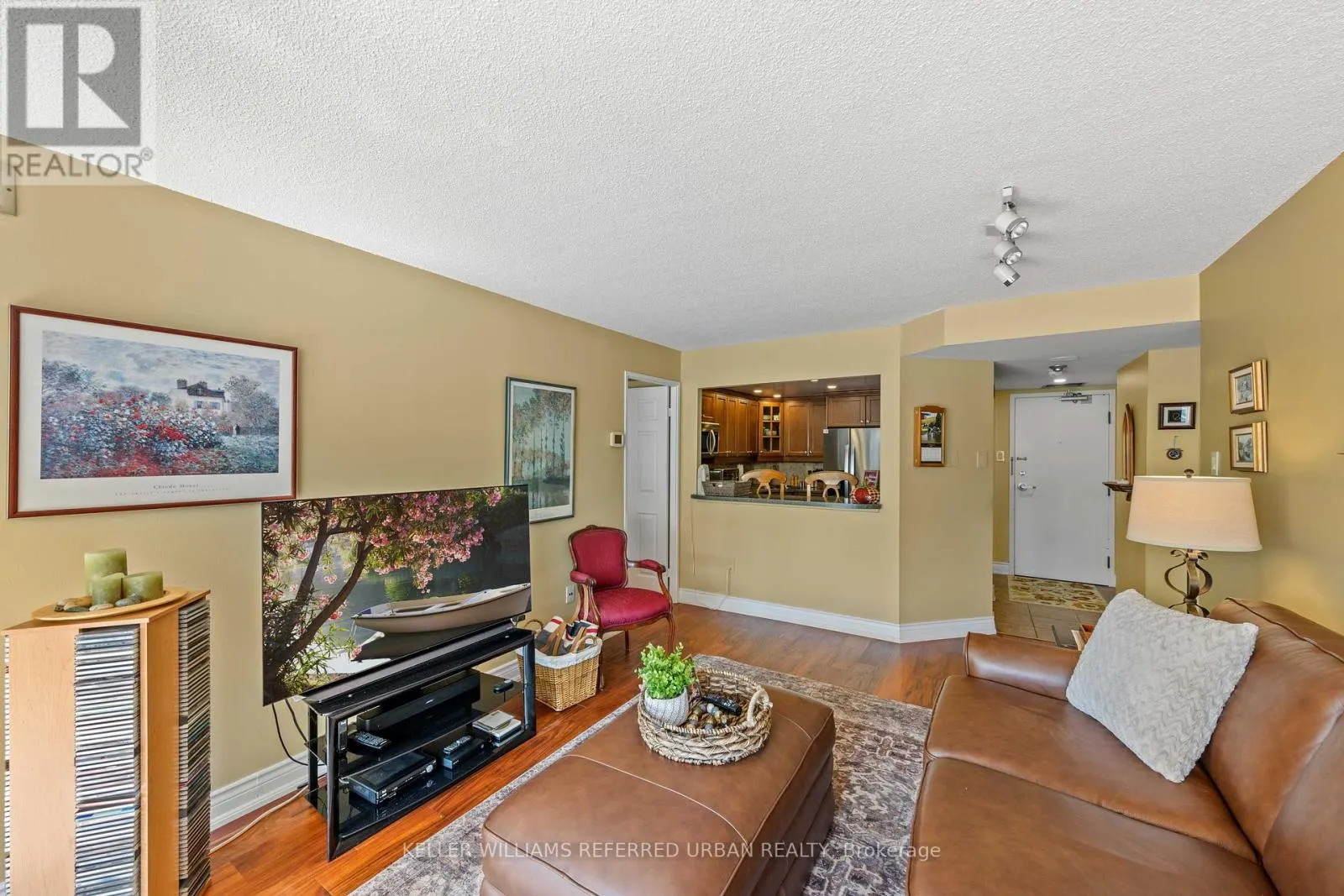 413 - 705 KING STREET W