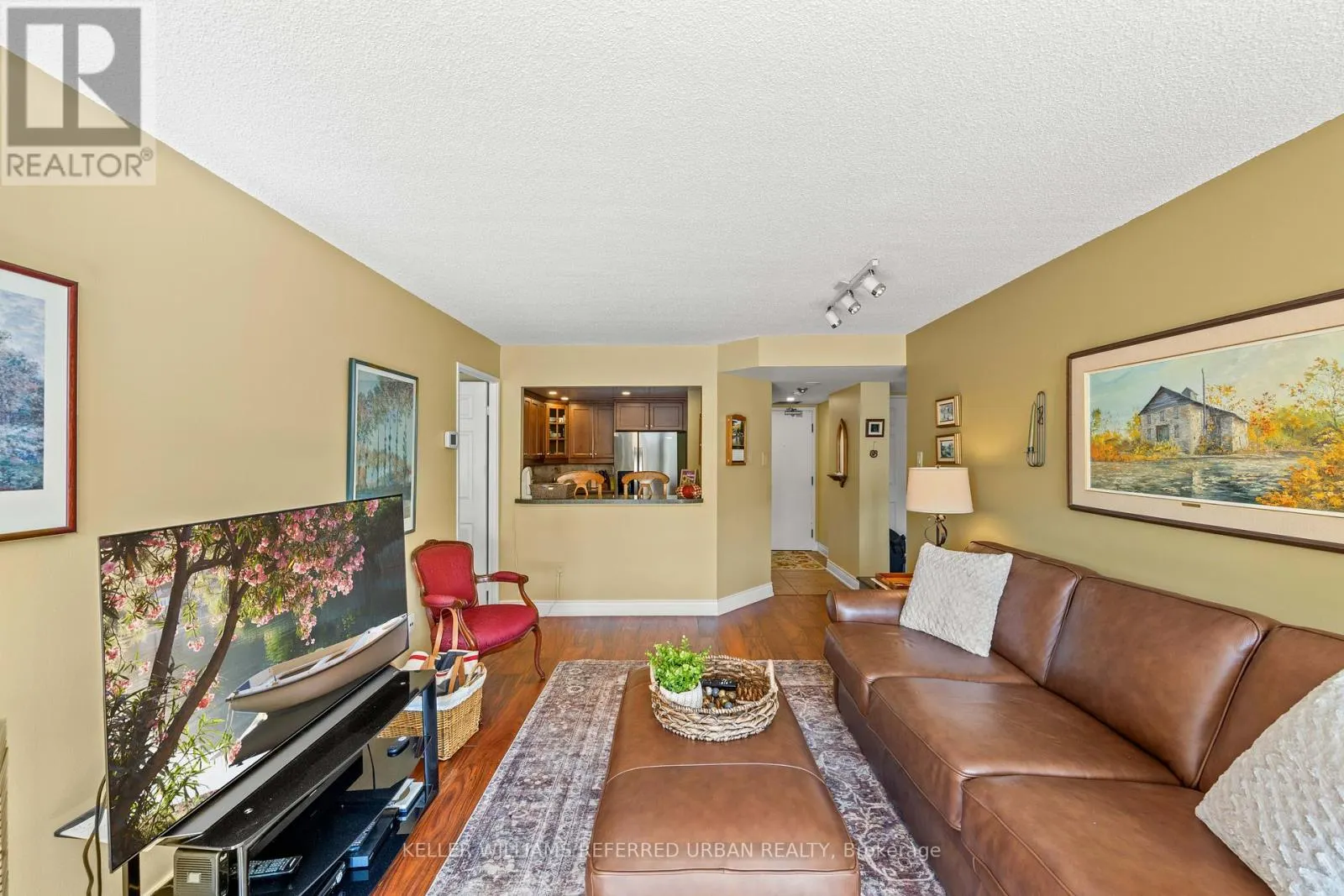 413 - 705 KING STREET W
