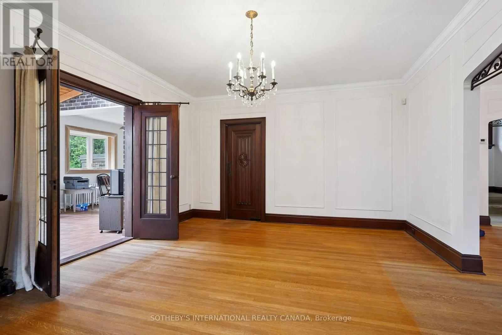 258 LYTTON BOULEVARD