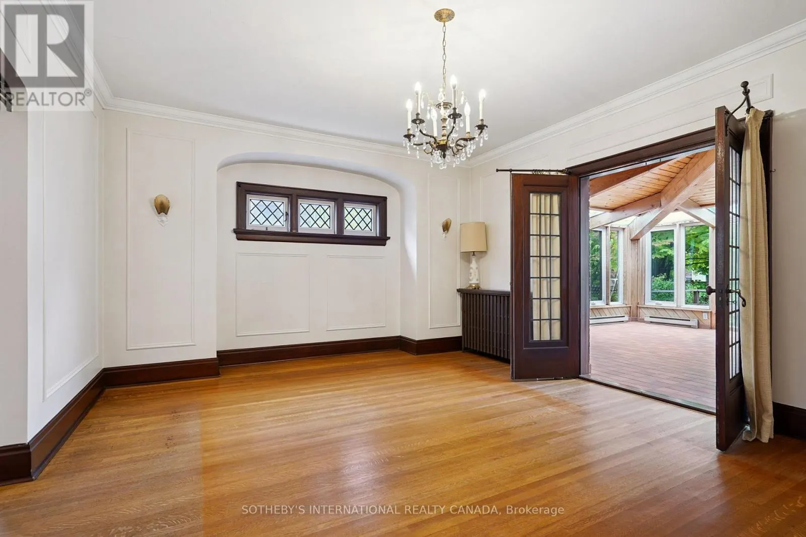 258 LYTTON BOULEVARD