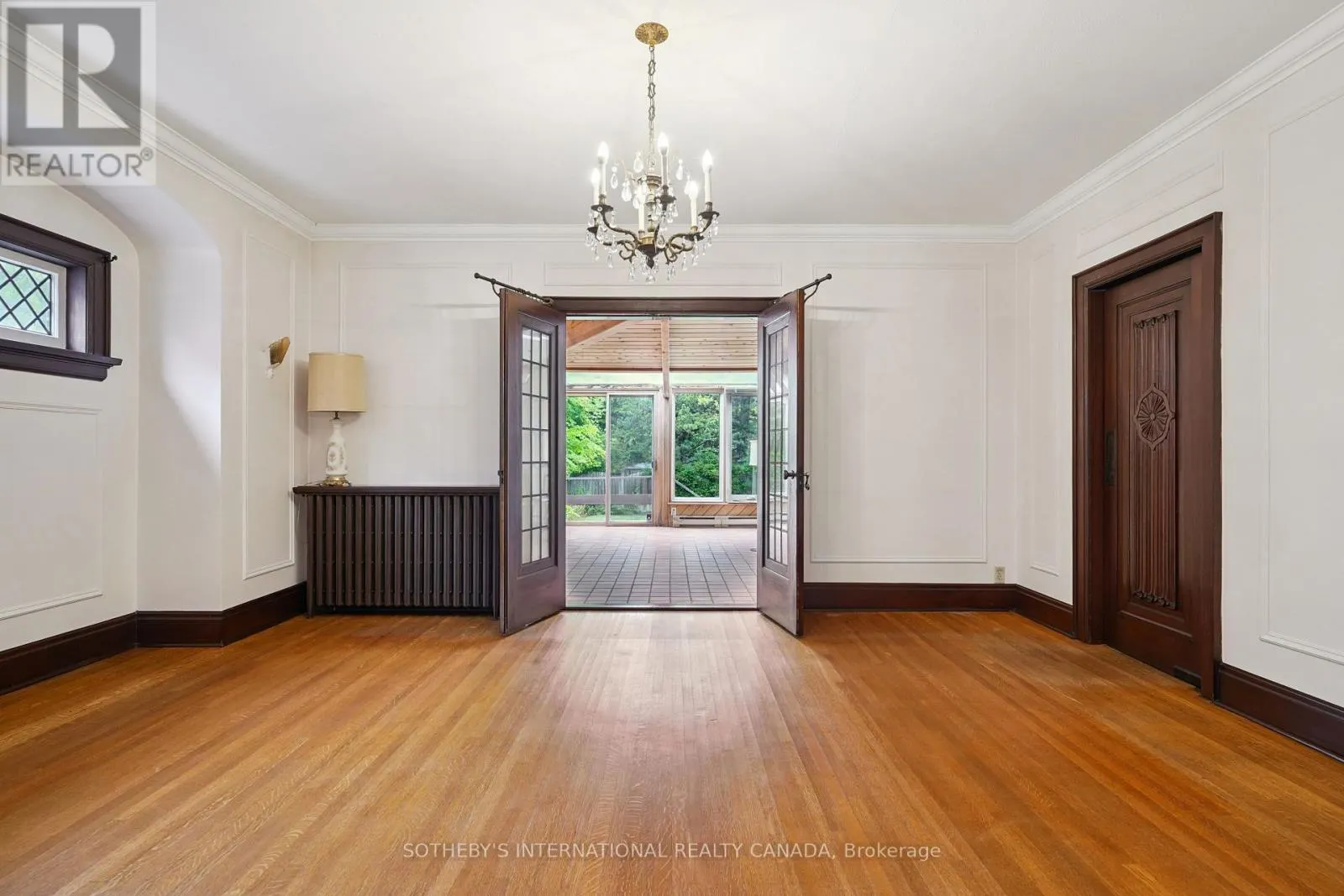258 LYTTON BOULEVARD