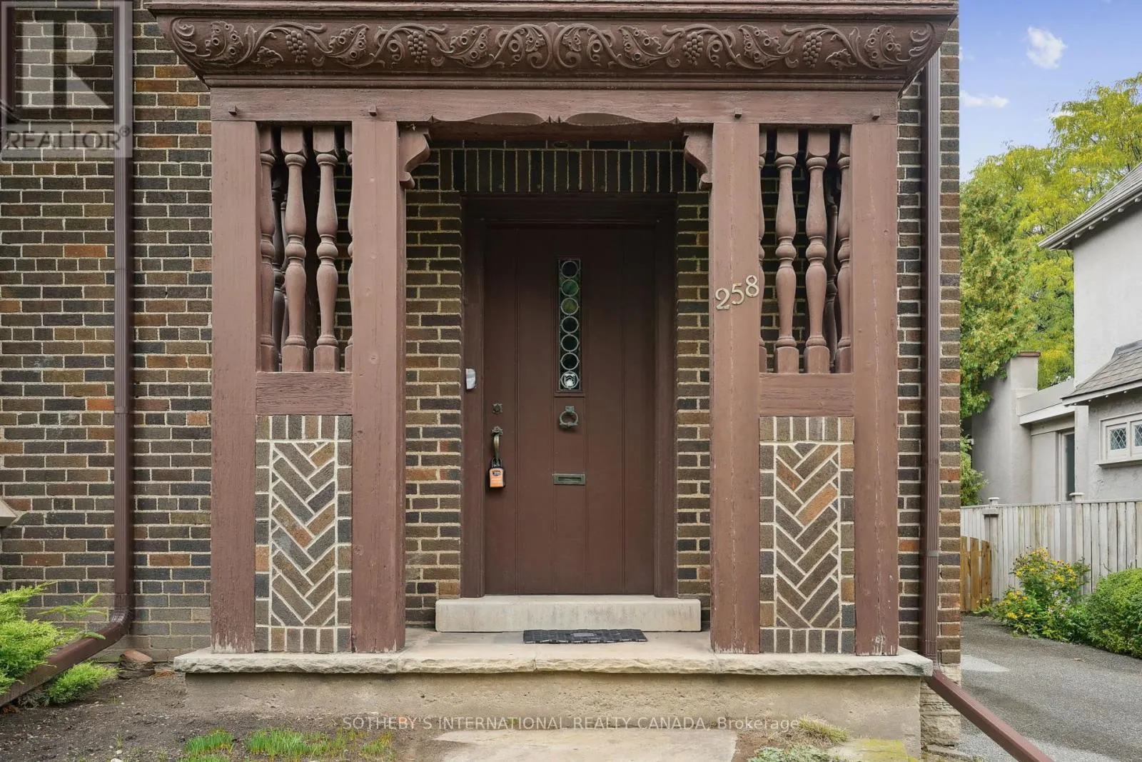 258 LYTTON BOULEVARD