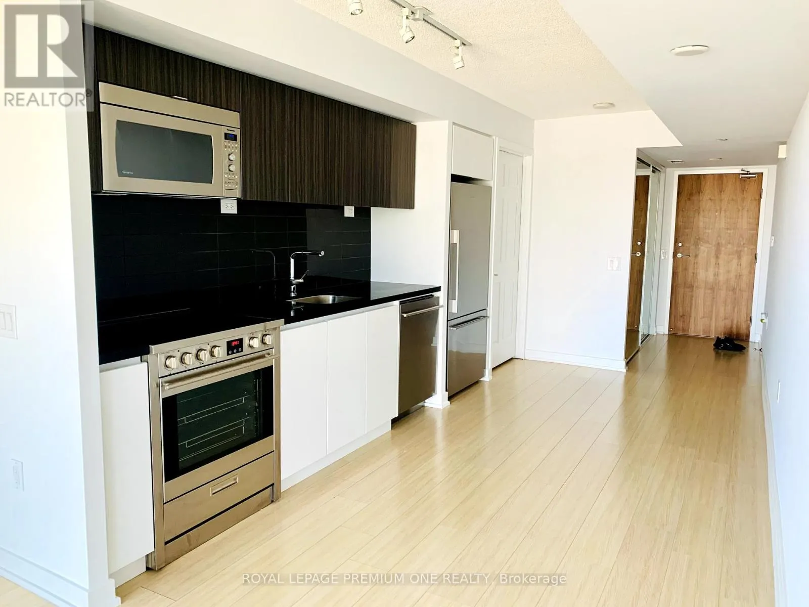 2902 - 75 QUEENS WHARF ROAD