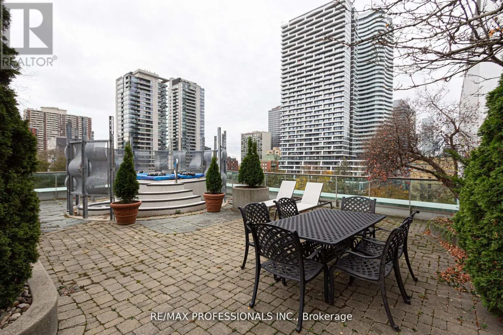1007 - 70 ALEXANDER STREET