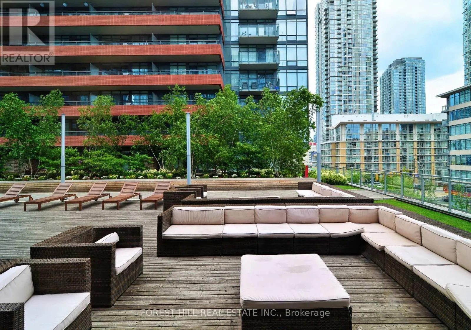218 - 4K SPADINA AVENUE