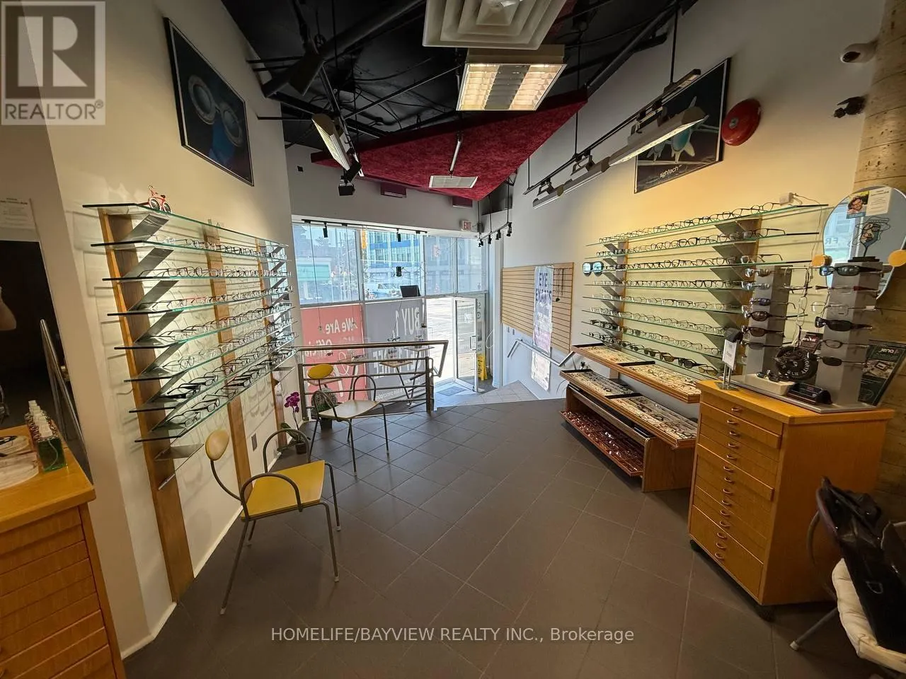 101Y - 1910 YONGE STREET