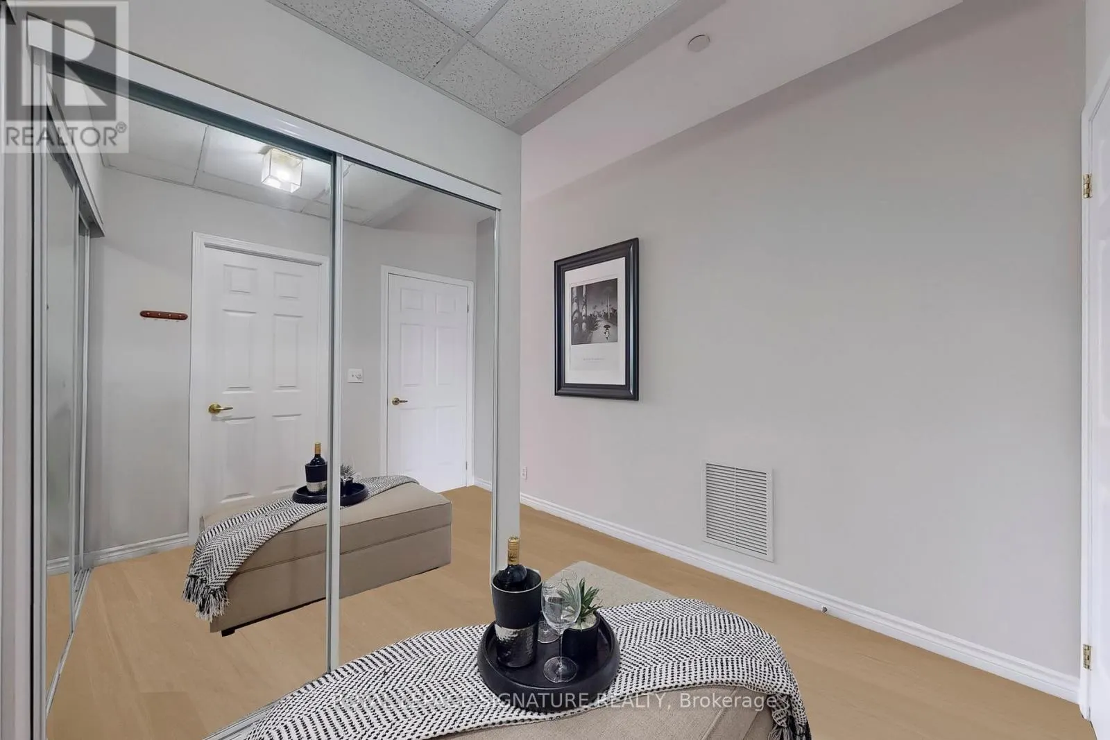 209 - 980 YONGE STREET