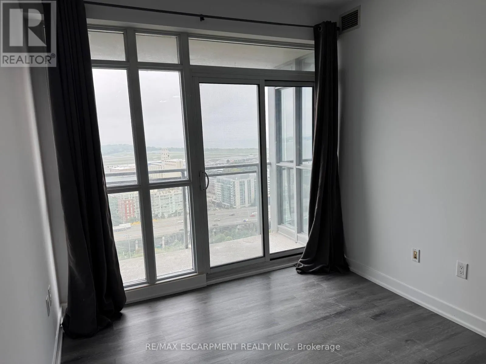 3108 - 15 ICEBOAT TERRACE