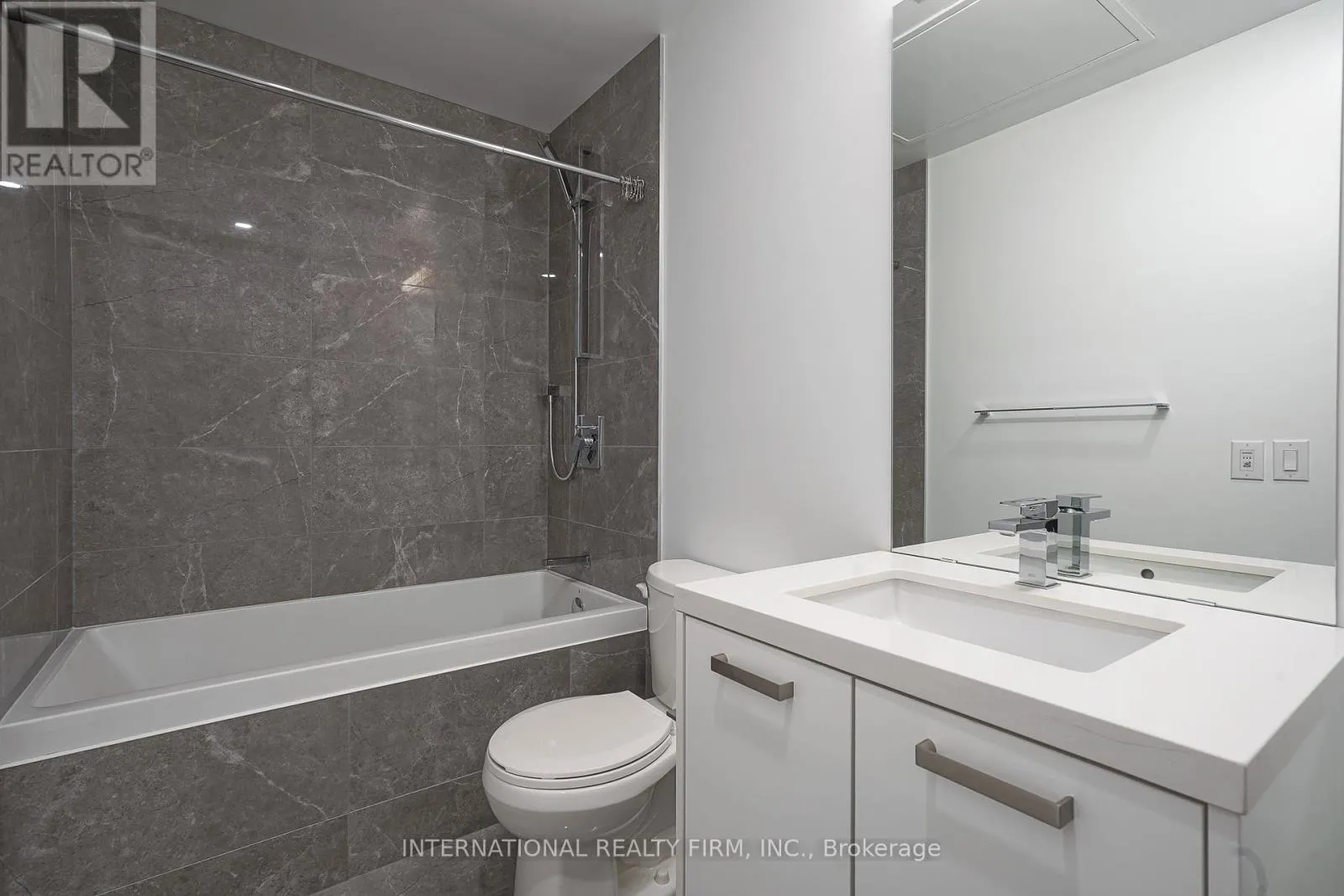509 - 458 RICHMOND STREET W