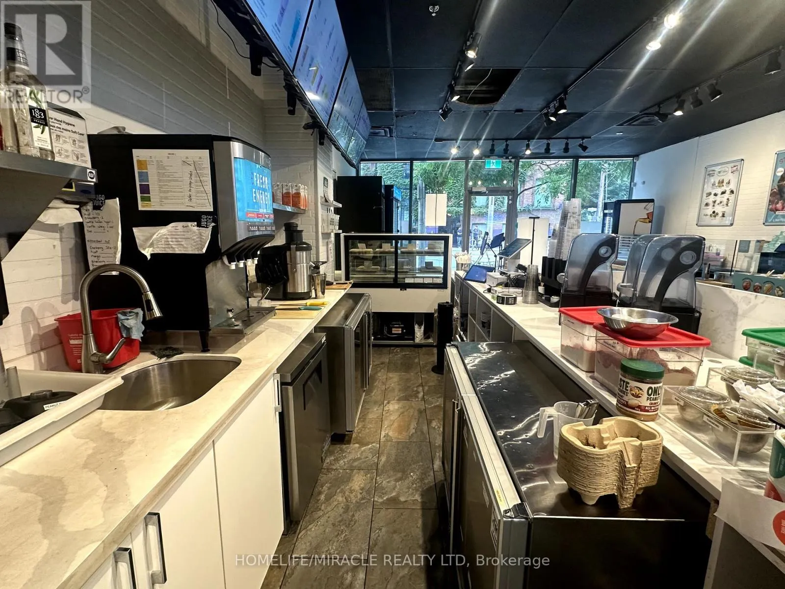 104 - 320 RICHMOND STREET E
