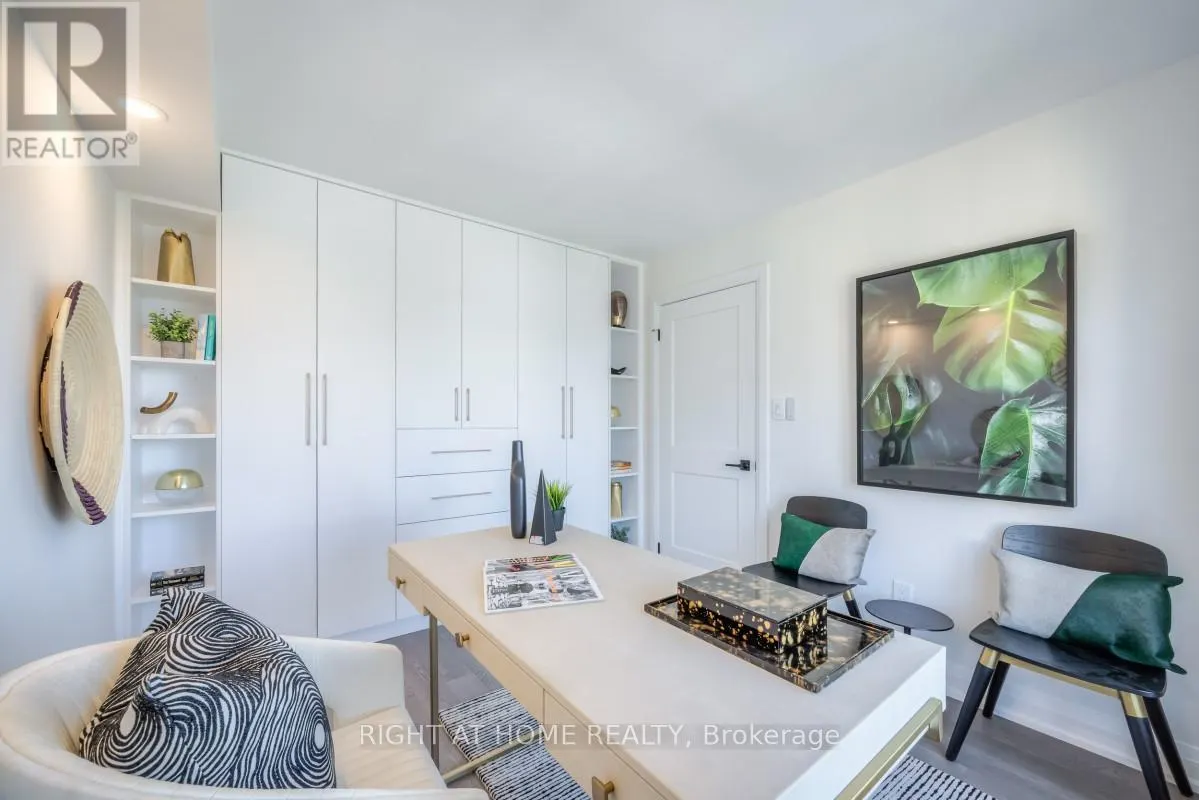 1810 - 5444 YONGE STREET