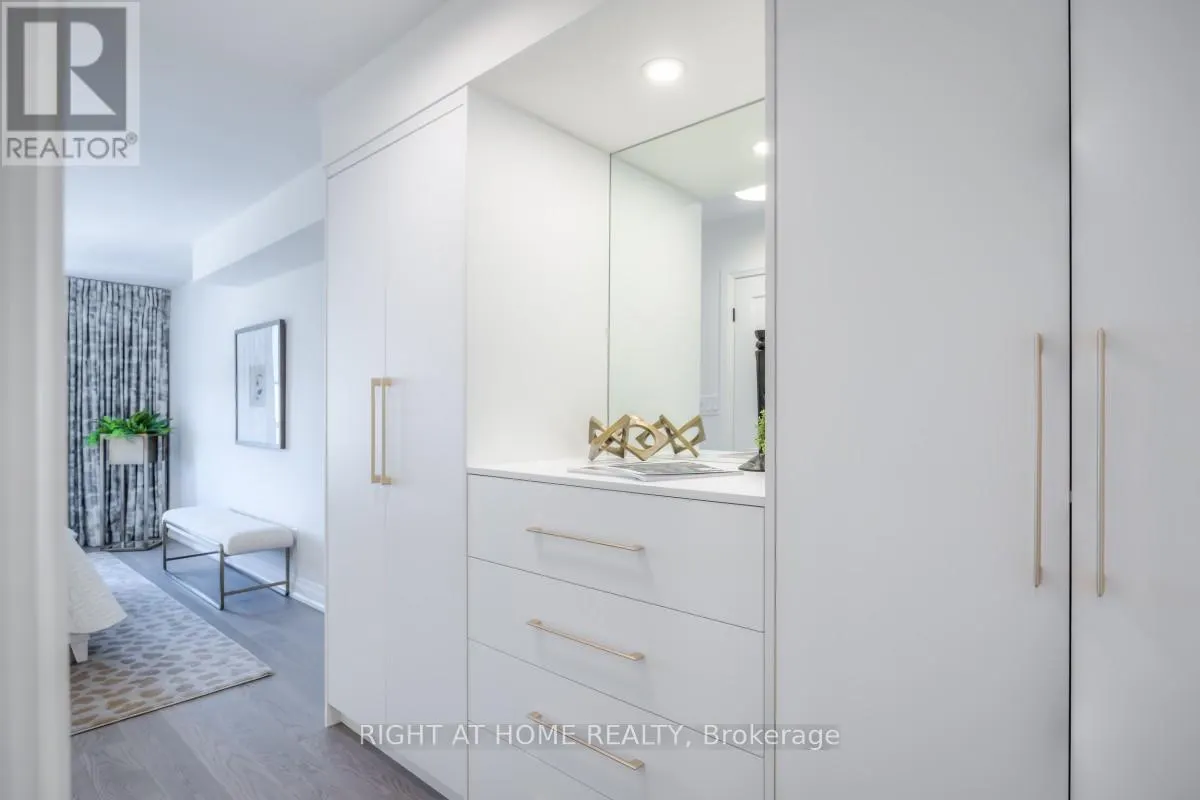 1810 - 5444 YONGE STREET