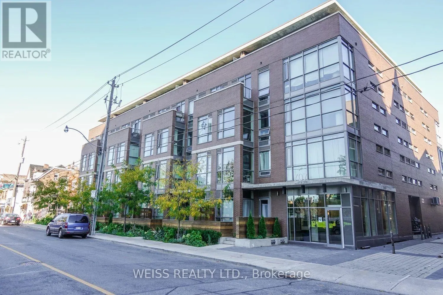 215 - 707 DOVERCOURT ROAD
