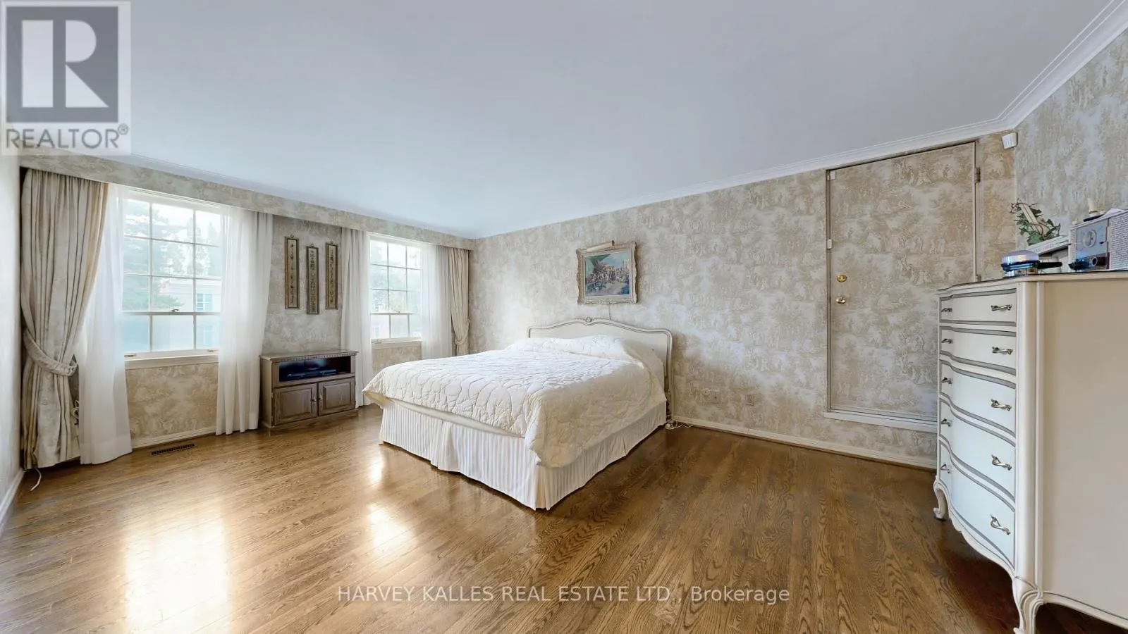 17 SAINTFIELD AVENUE