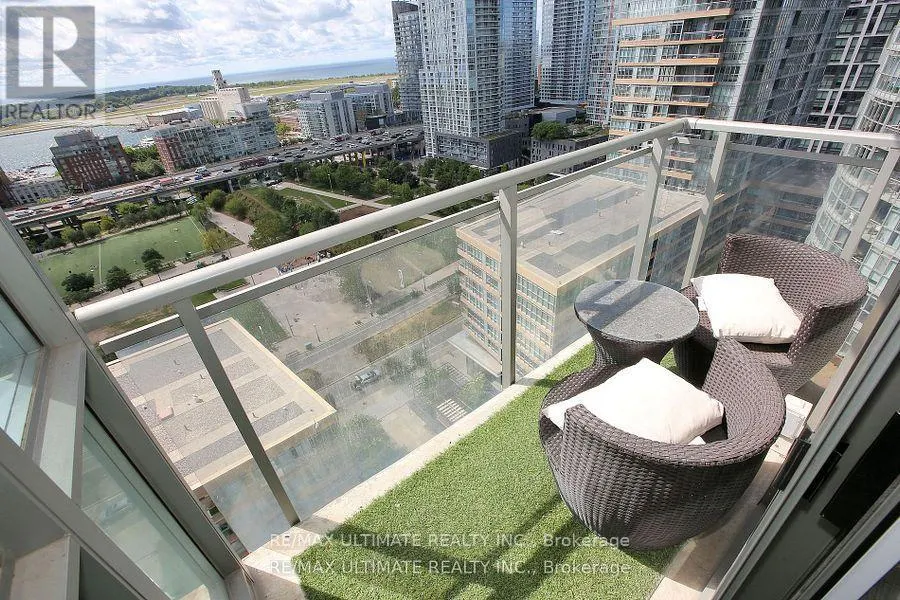 2109 - 15 ICEBOAT TERRACE