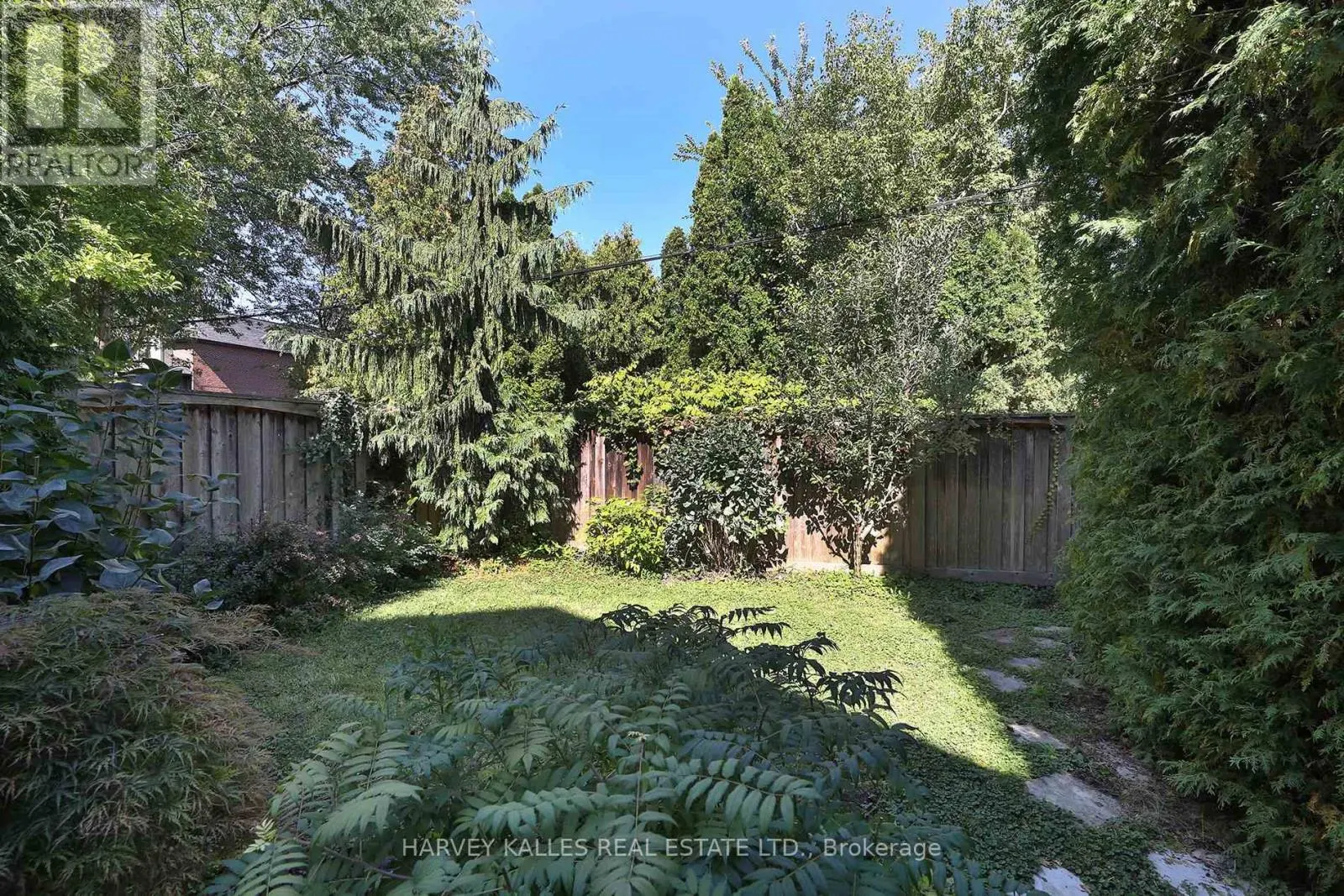 370 DOUGLAS AVENUE