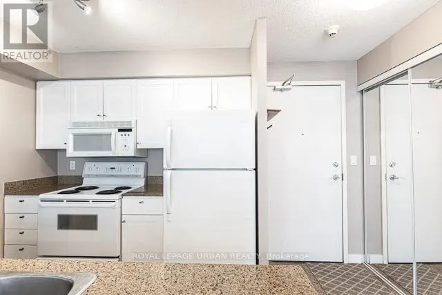 907 - 81 NAVY WHARF COURT