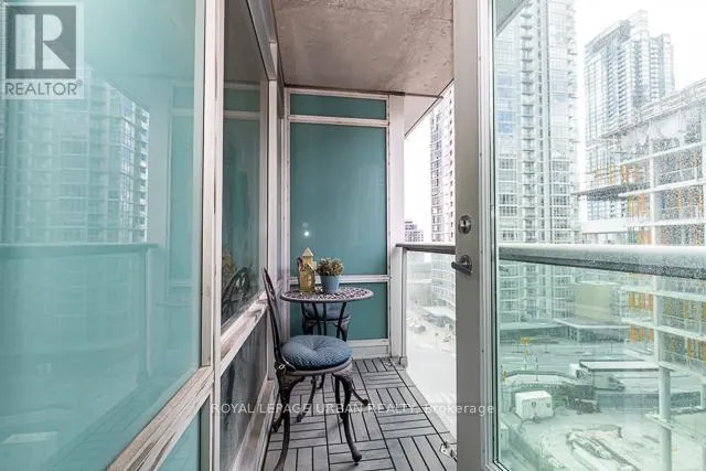 907 - 81 NAVY WHARF COURT