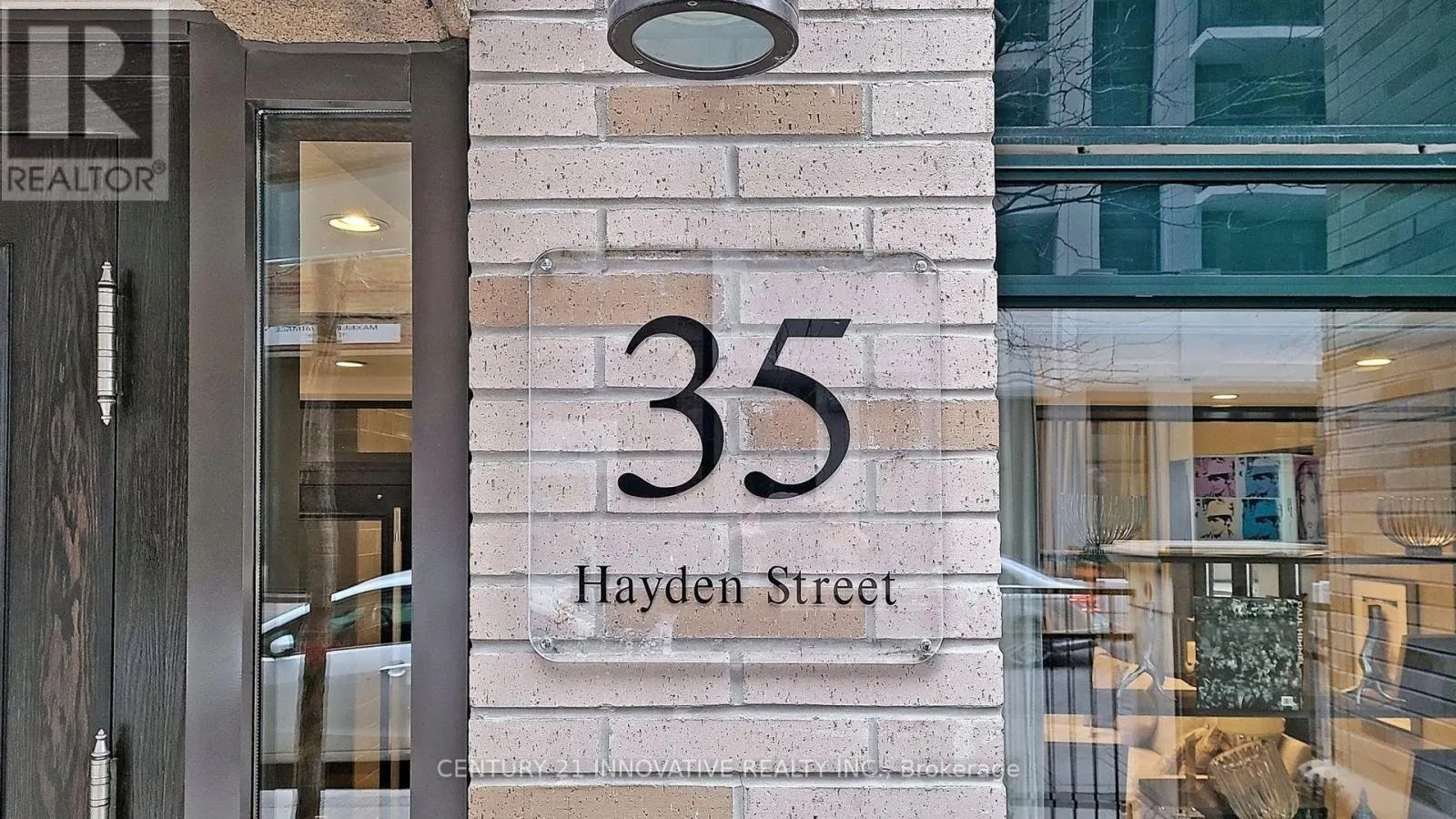 1510 - 35 HAYDEN STREET E