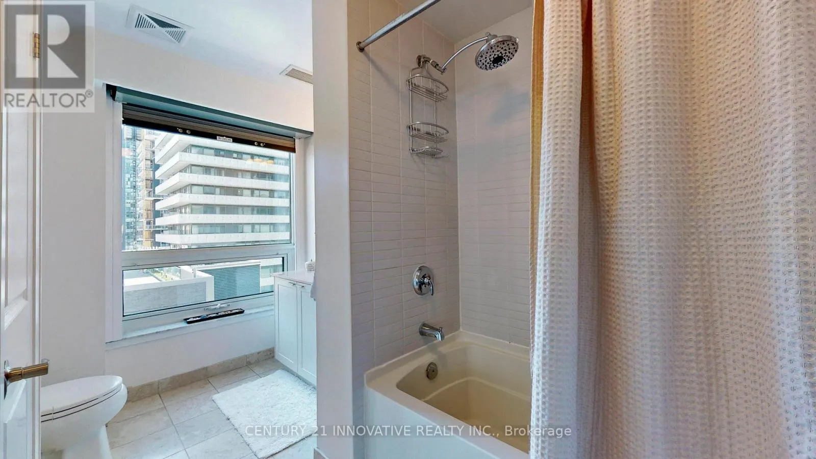 1510 - 35 HAYDEN STREET E