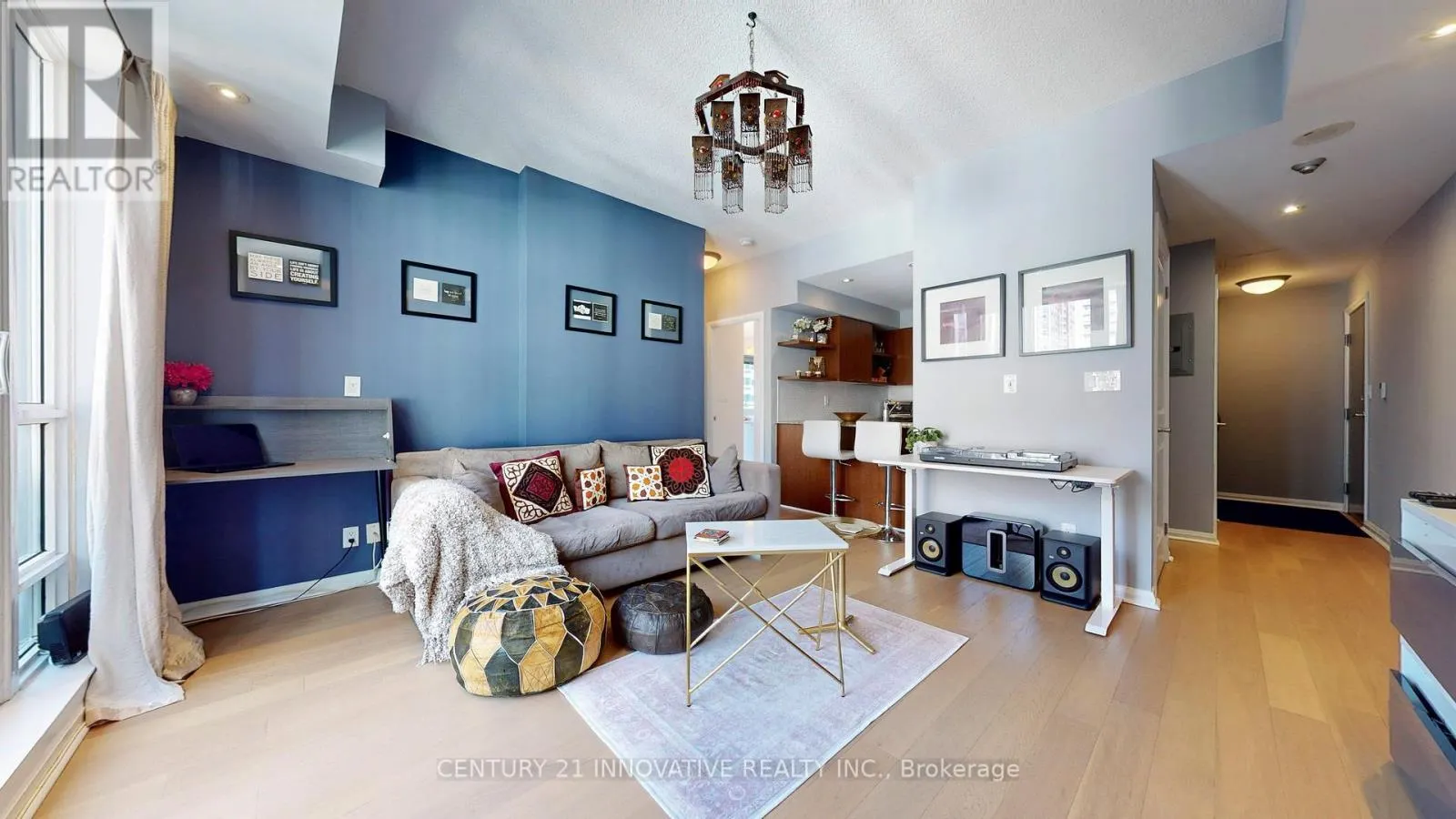 1510 - 35 HAYDEN STREET E