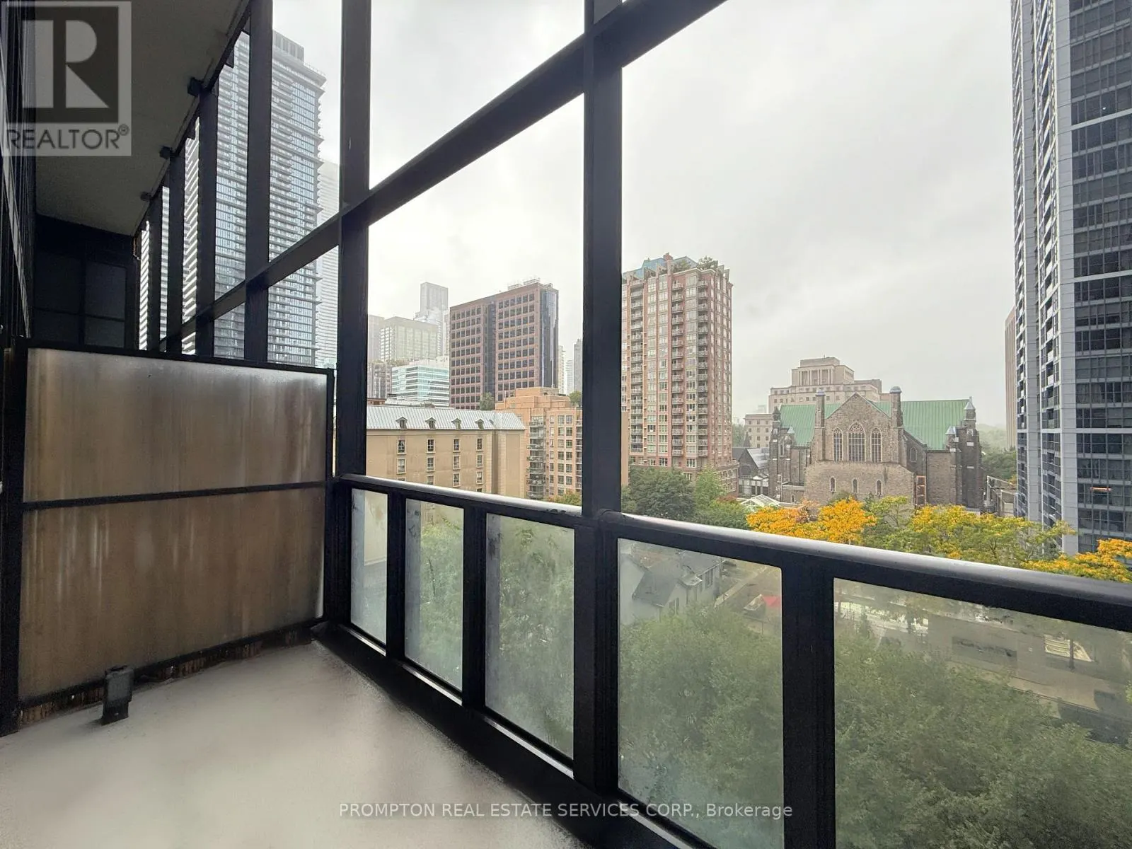 809 - 101 CHARLES STREET E