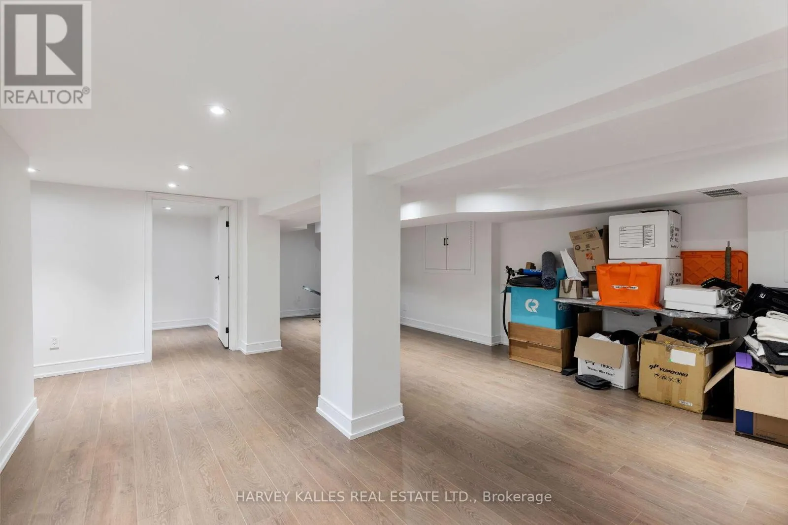 233 MACPHERSON AVENUE