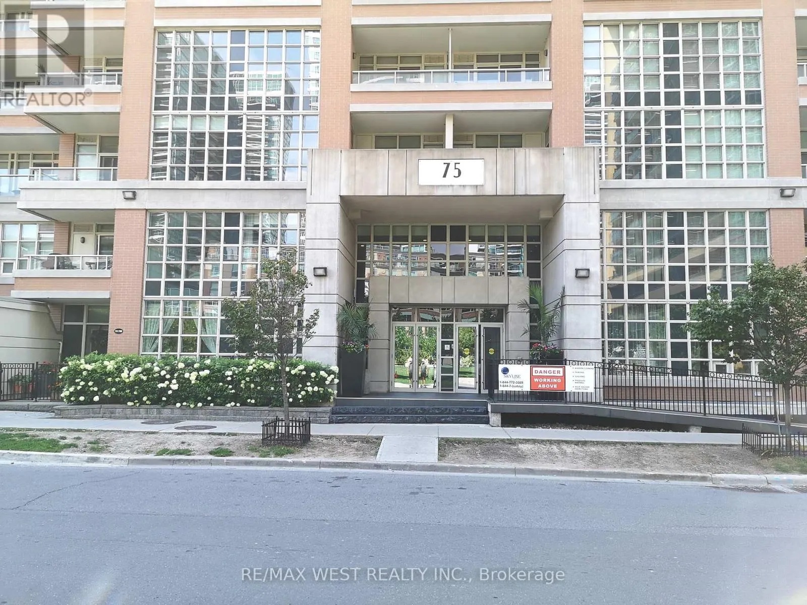 1718 - 75 EAST LIBERTY STREET