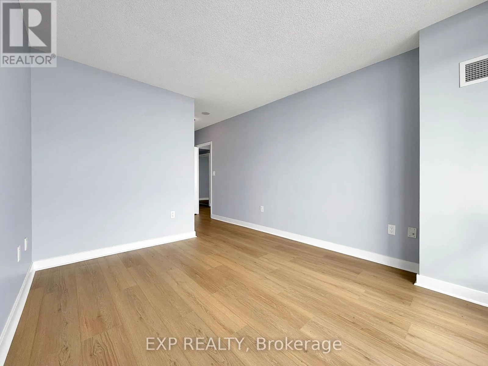 3202 - 5 MARINER TERRACE