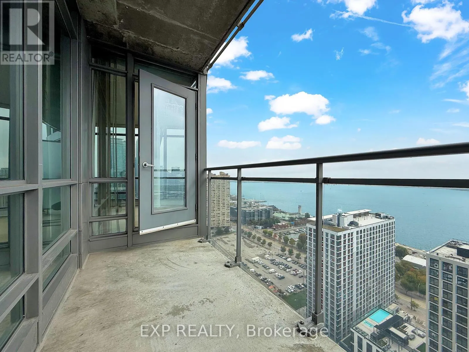 3202 - 5 MARINER TERRACE