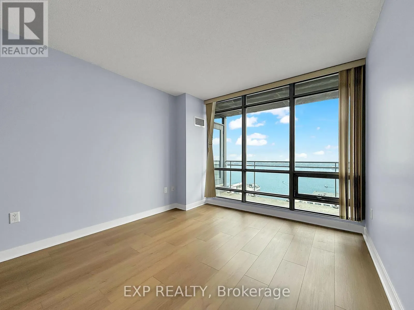 3202 - 5 MARINER TERRACE