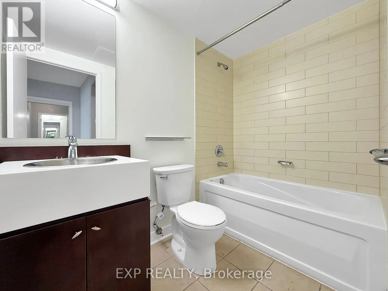 3202 - 5 MARINER TERRACE