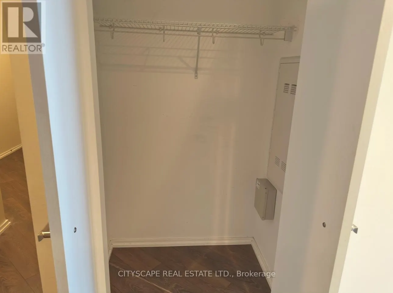 909 - 45 CHARLES STREET E
