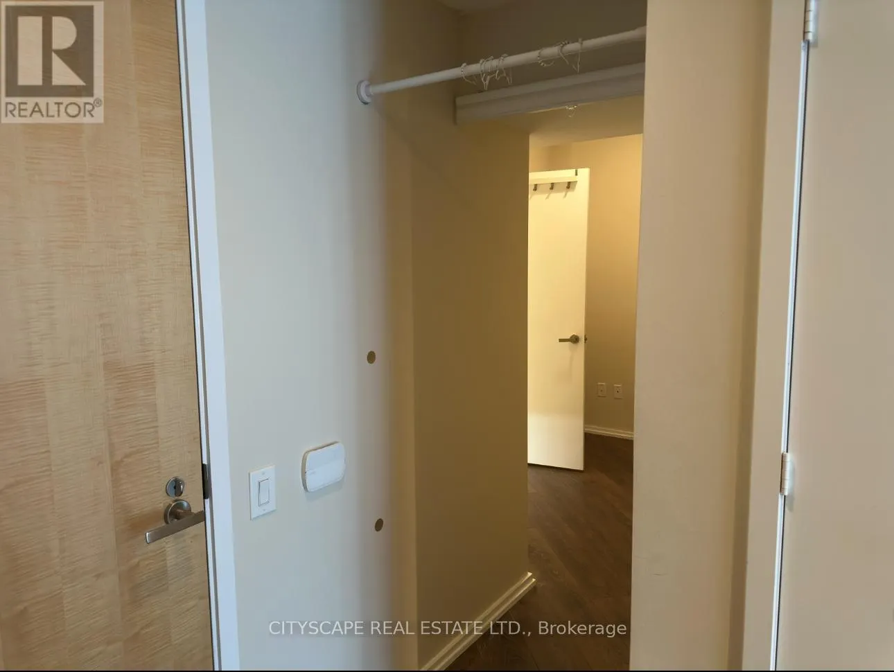 909 - 45 CHARLES STREET E