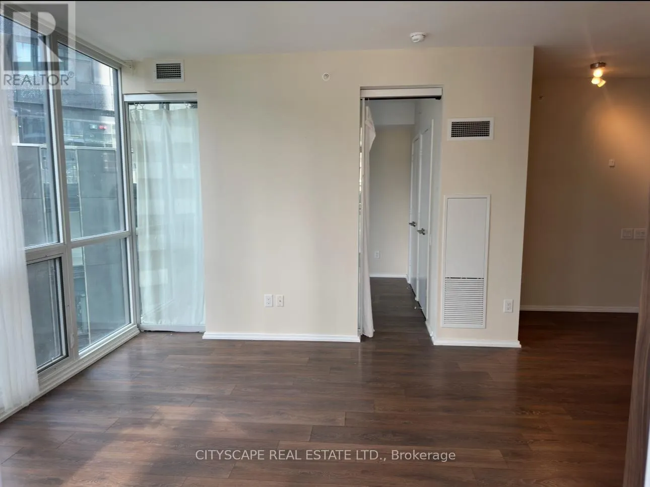 909 - 45 CHARLES STREET E