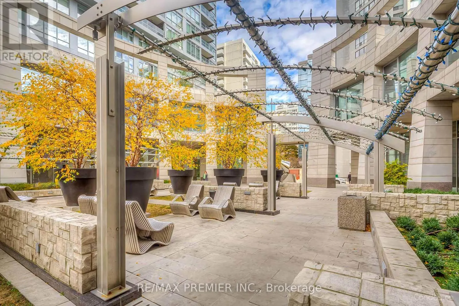 1512 - 2191 YONGE STREET