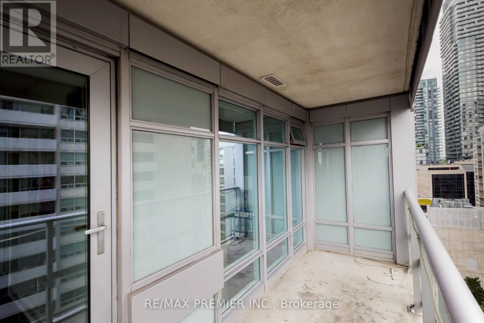 1512 - 2191 YONGE STREET
