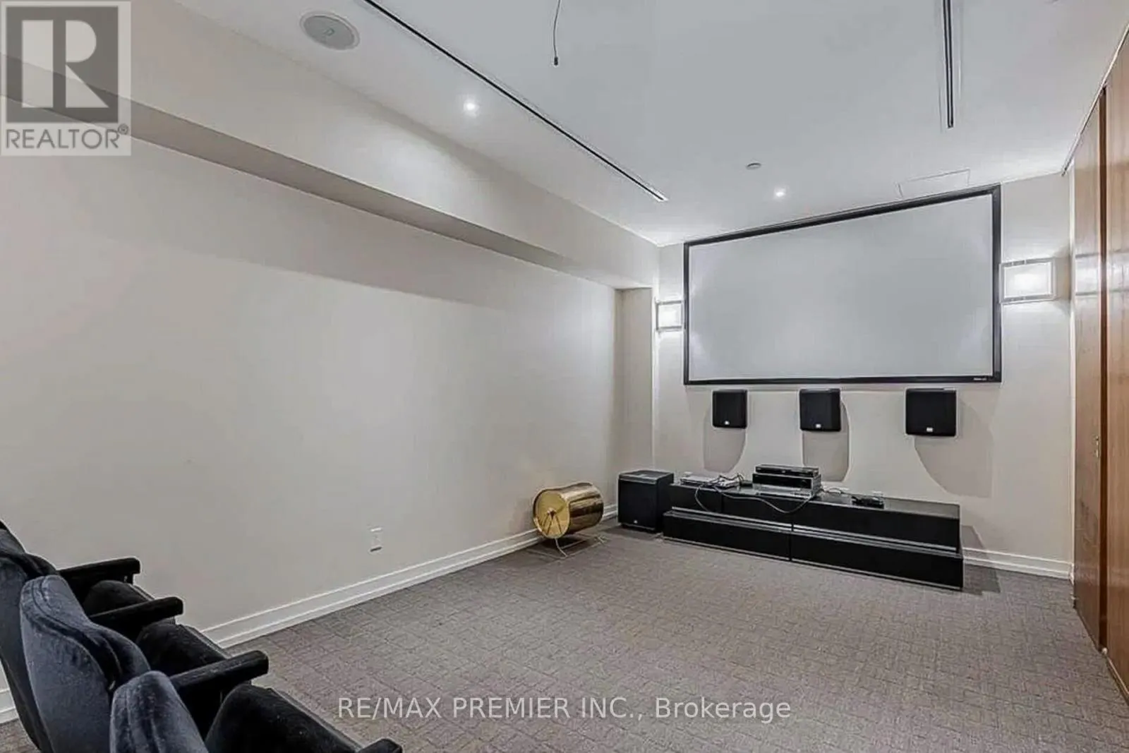 1512 - 2191 YONGE STREET