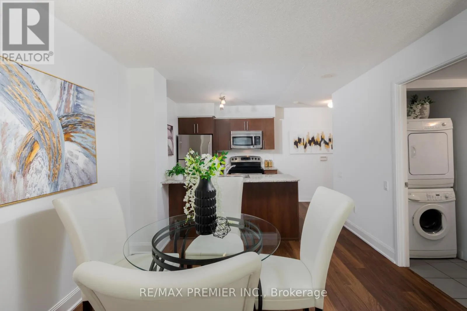 1512 - 2191 YONGE STREET