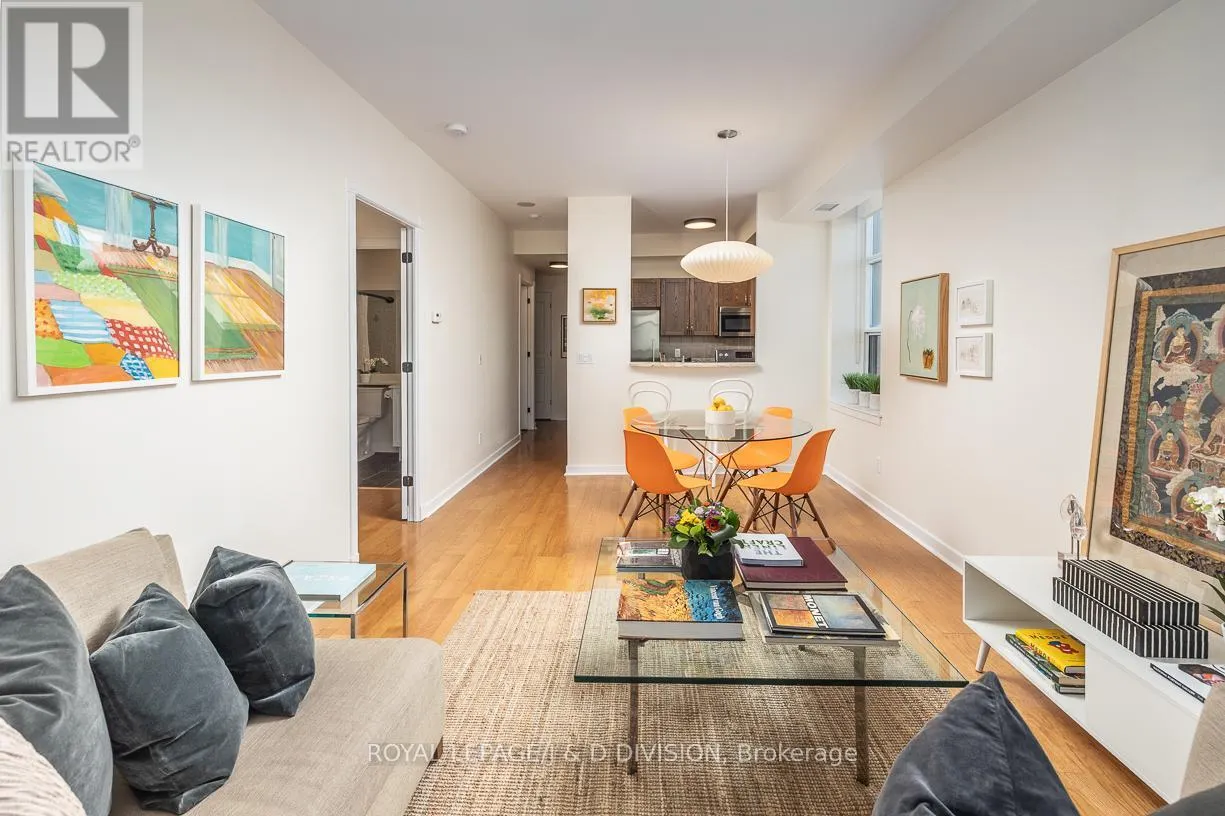 610 - 438 RICHMOND STREET W
