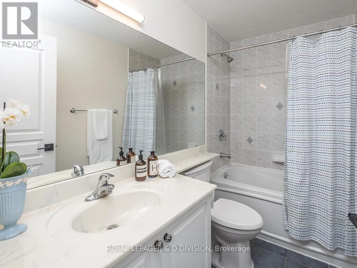 610 - 438 RICHMOND STREET W