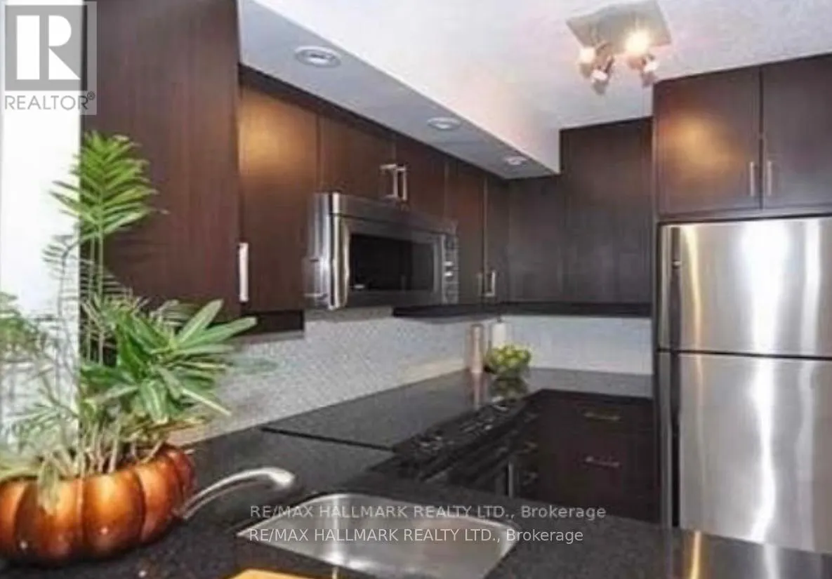 1404 - 92 KING STREET E