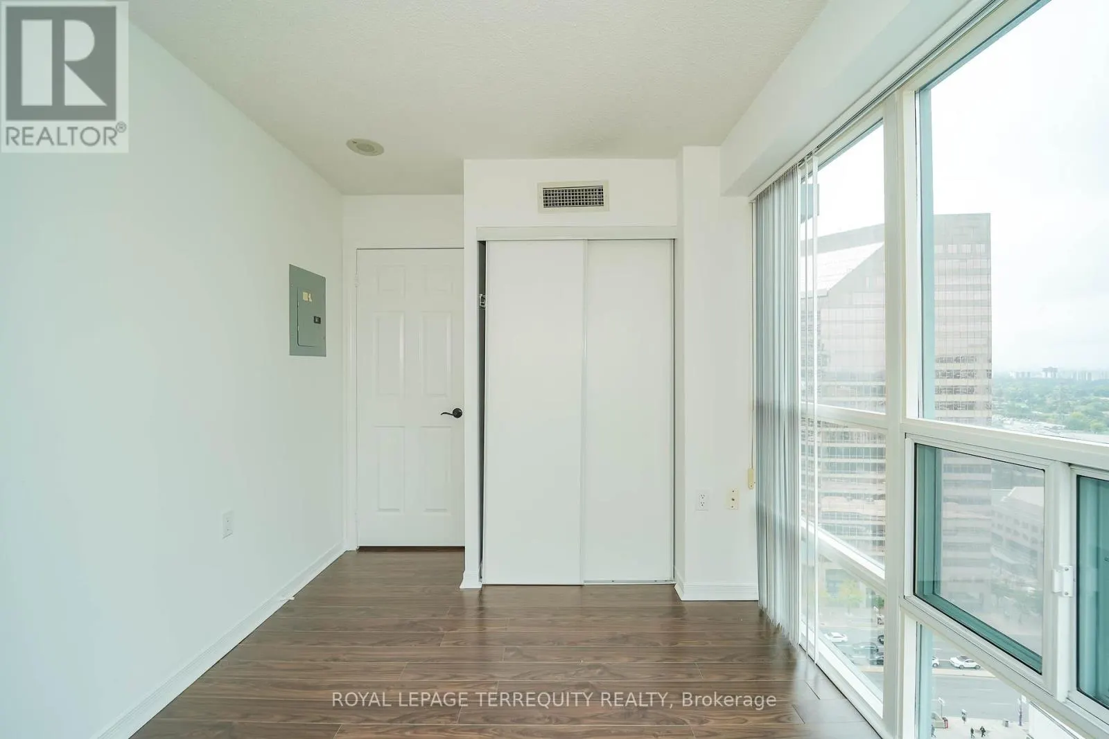 2506 - 22 OLIVE AVENUE