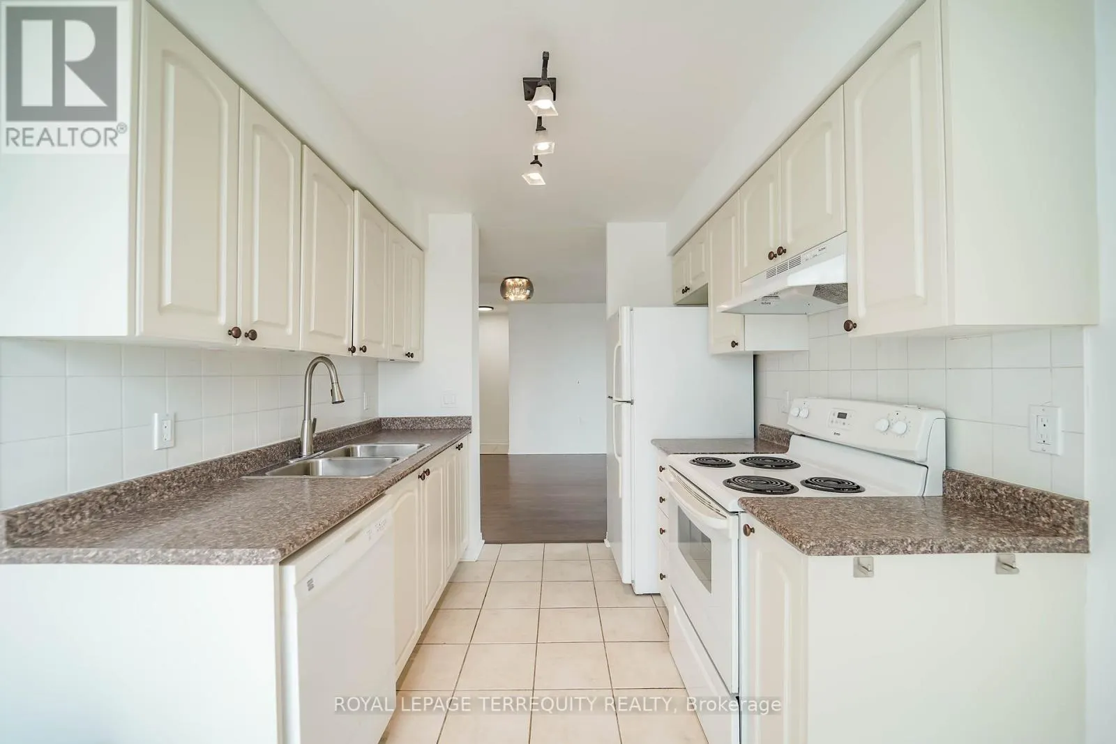 2506 - 22 OLIVE AVENUE
