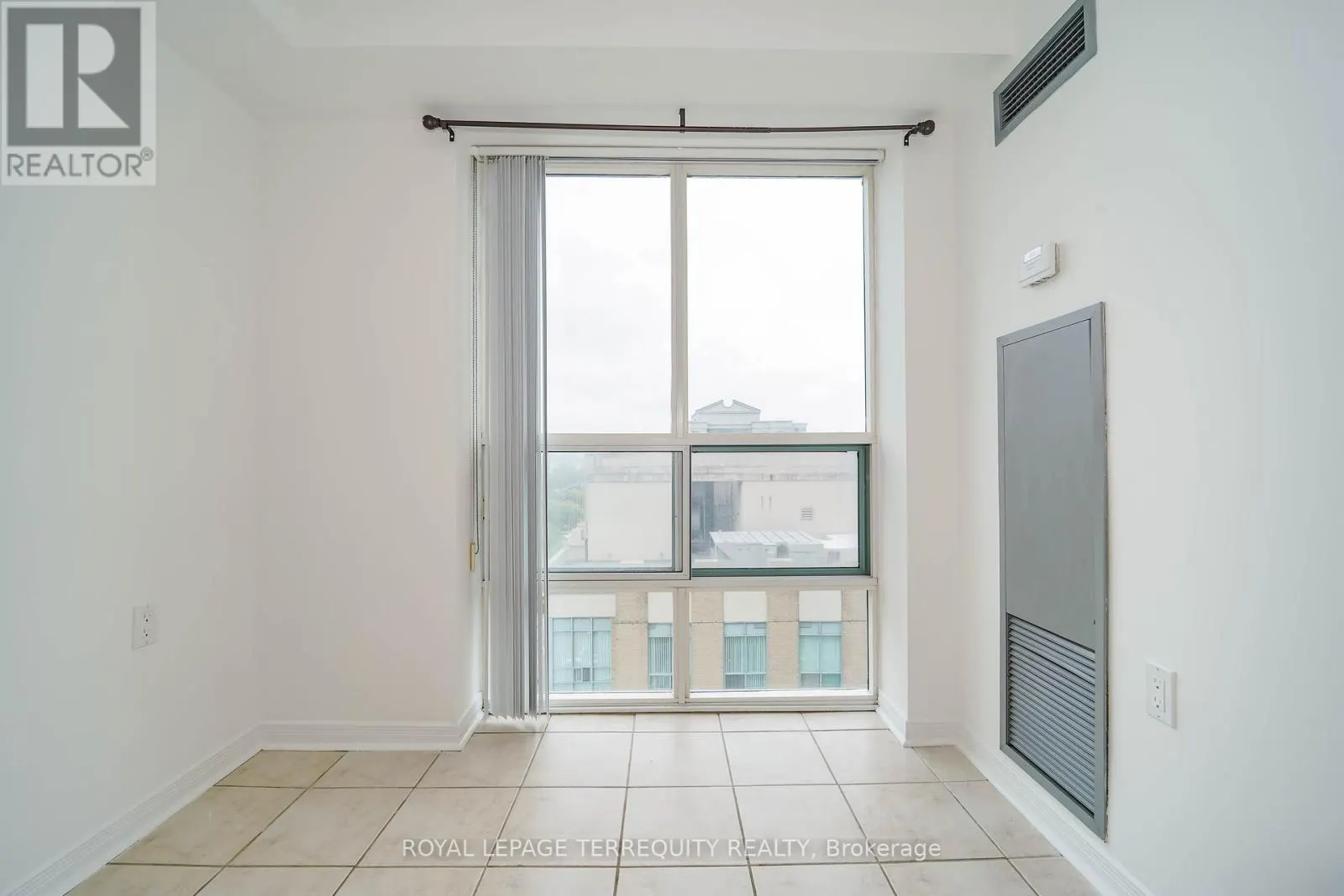 2506 - 22 OLIVE AVENUE