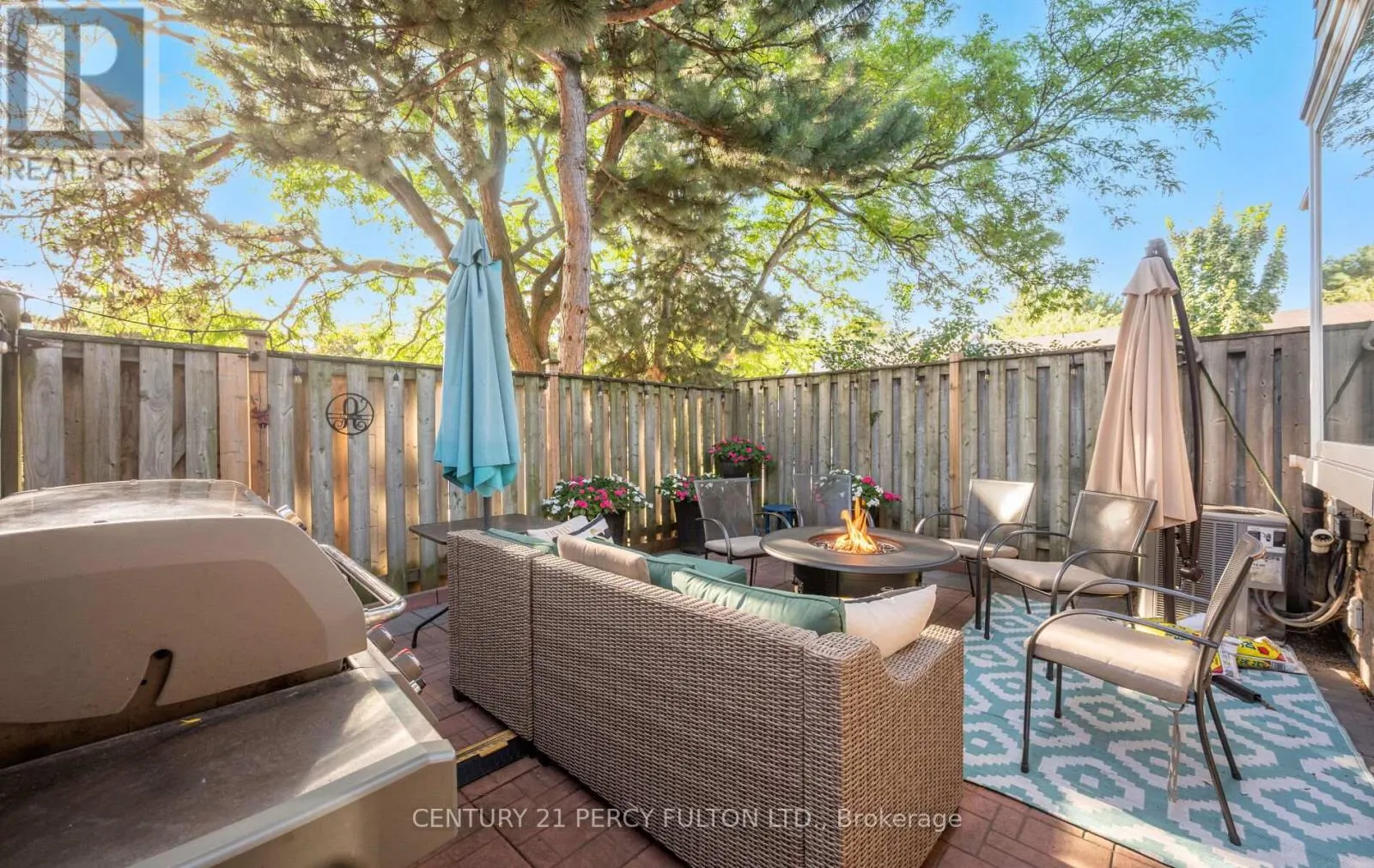 111 - 57 GOLDEN APPLEWAY