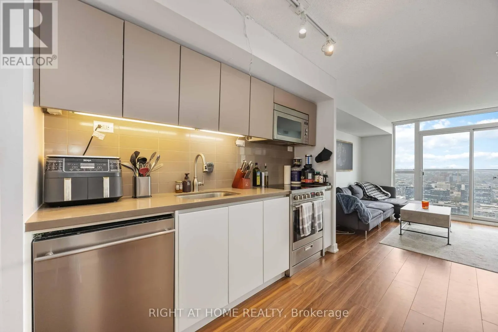 4109 - 85 QUEENS WHARF ROAD