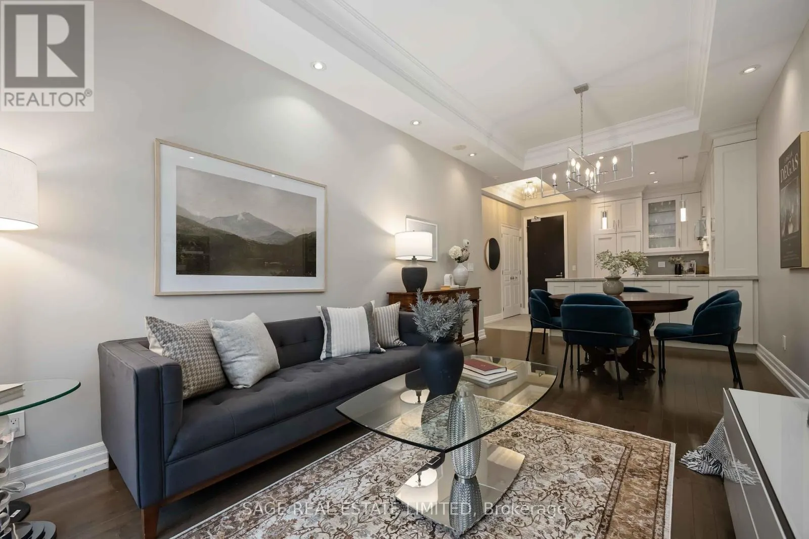 212 - 20 BURKEBROOK PLACE