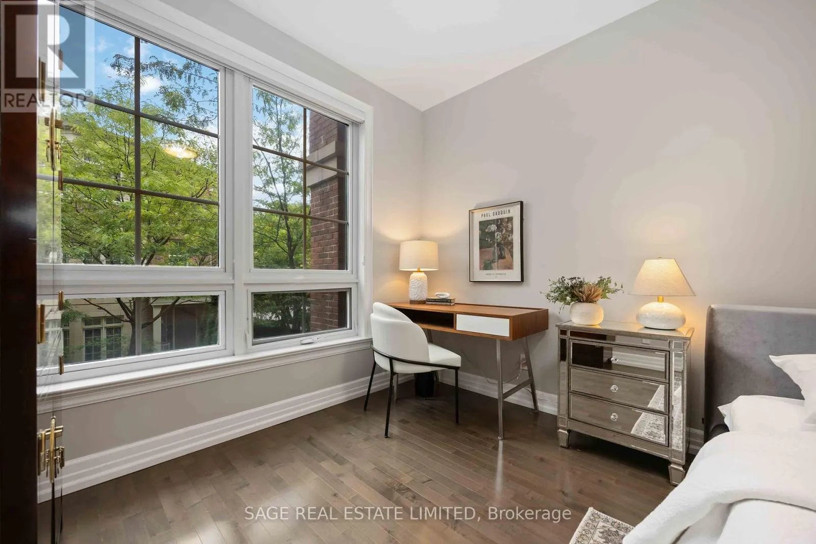212 - 20 BURKEBROOK PLACE