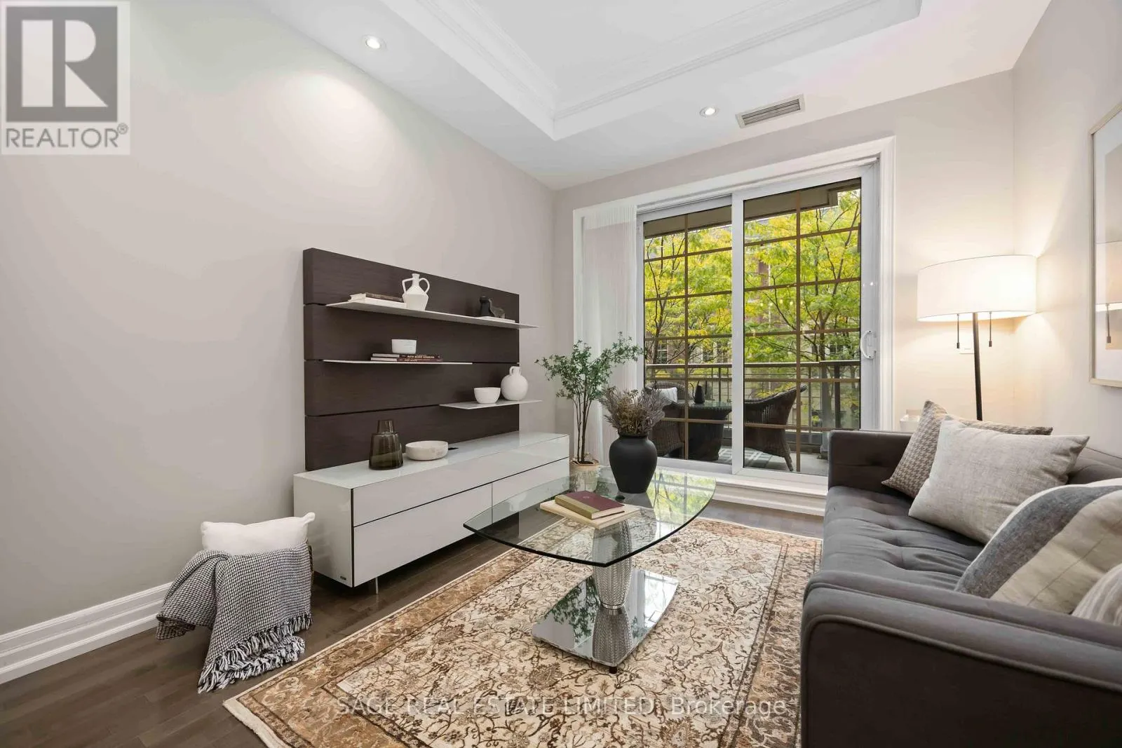 212 - 20 BURKEBROOK PLACE